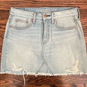 American Eagle denim skirt. Size 2. Very gently worn.